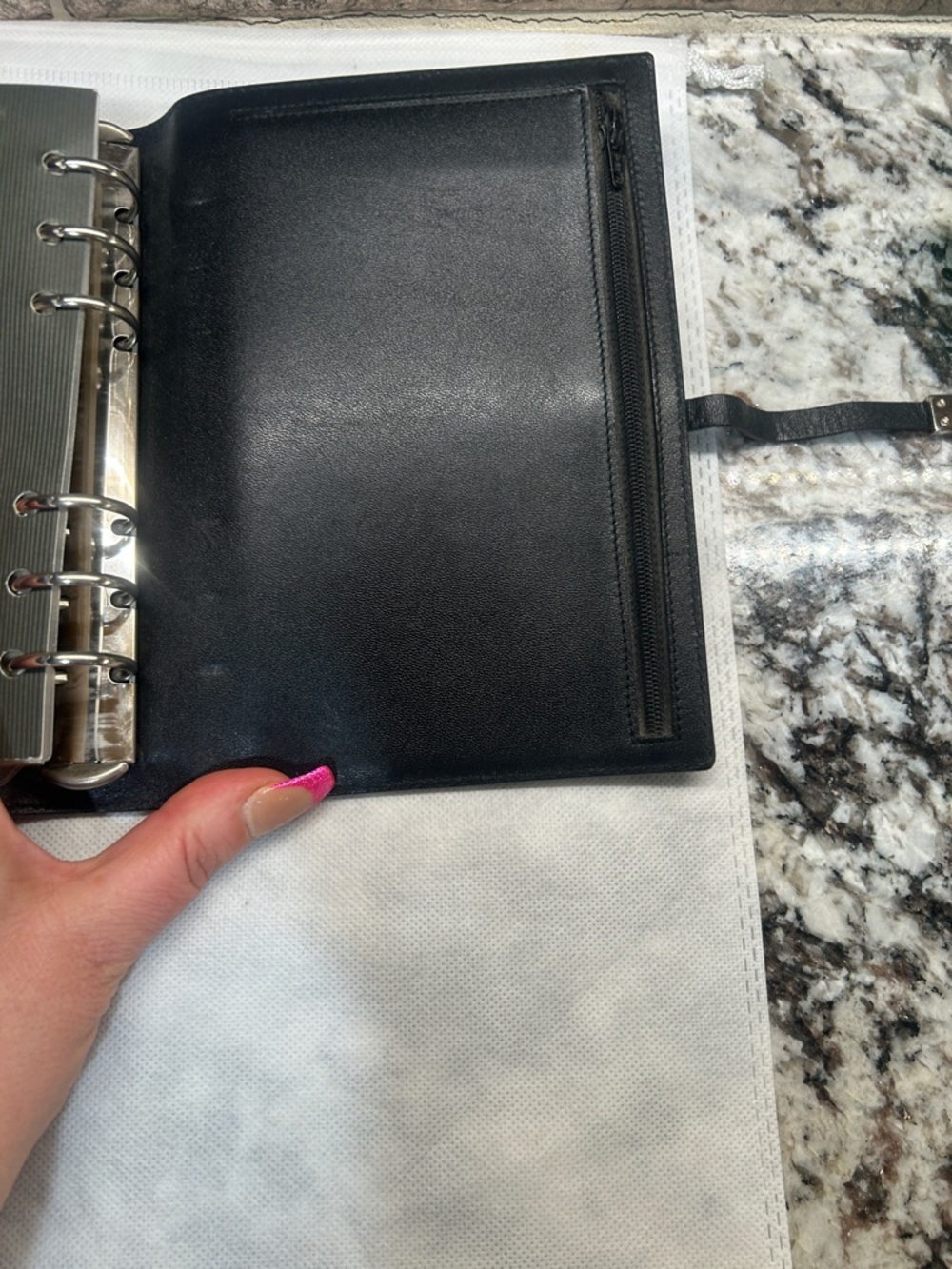Gucci Black Leather Journal notebook Cover with Silver Logo Strap - Picture 6 of 7